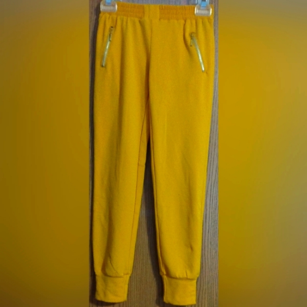 Love Love Love Girls Joggers size M (10)